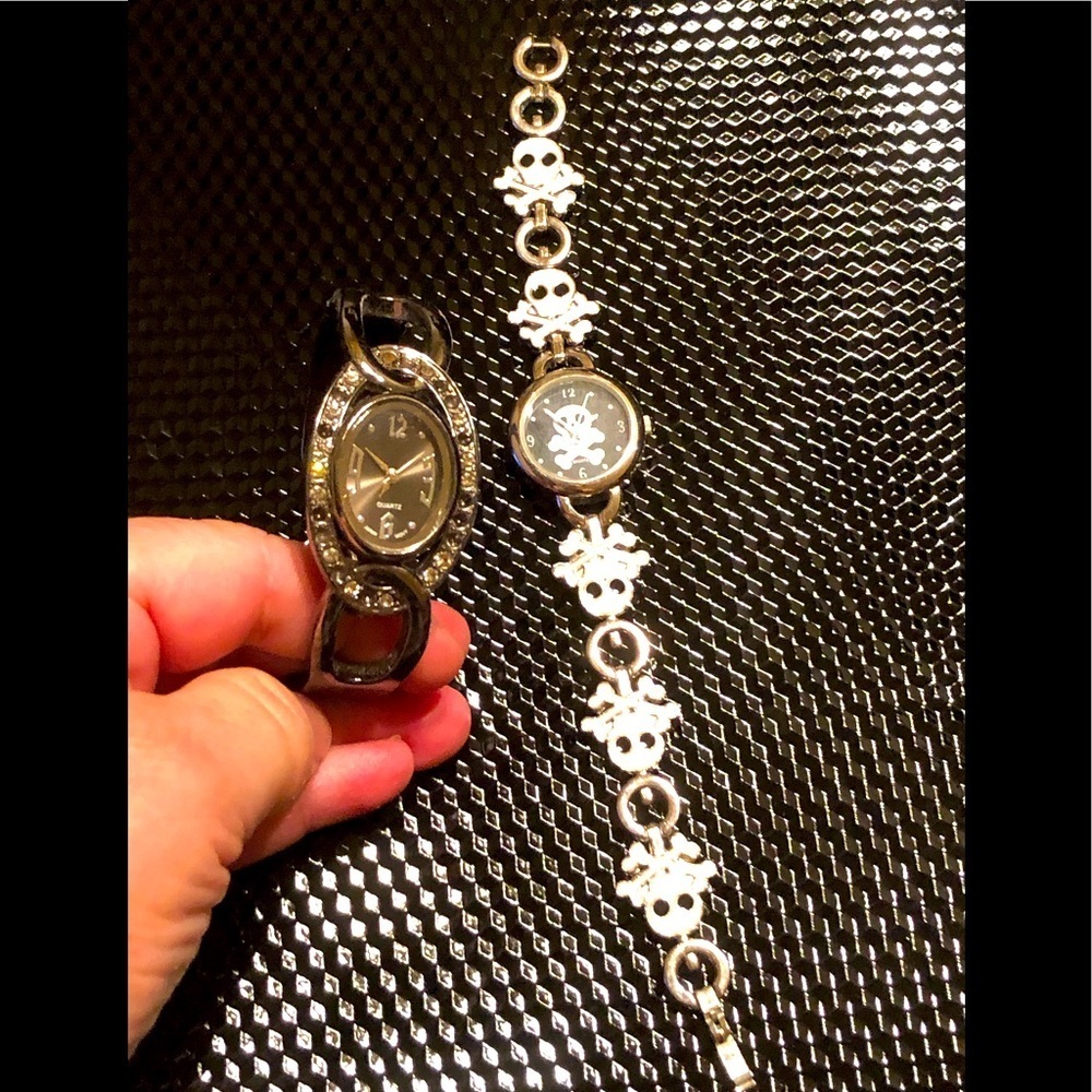 Bundle of 2 watches